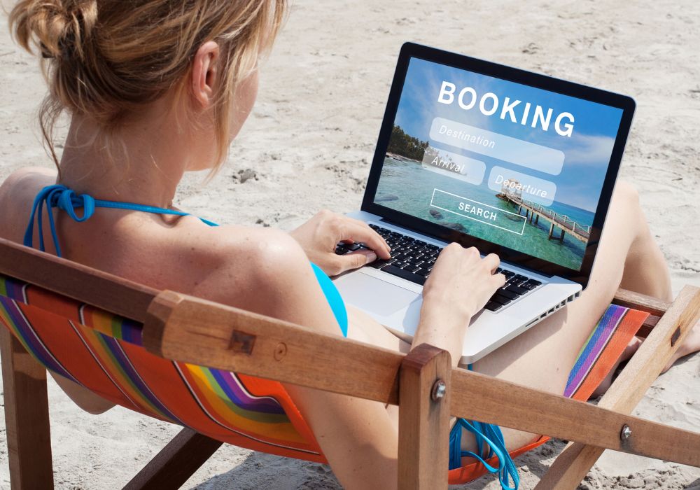 Maximizing Your Travel Budget Insider Tips for Booking Flights and Hotels.edited